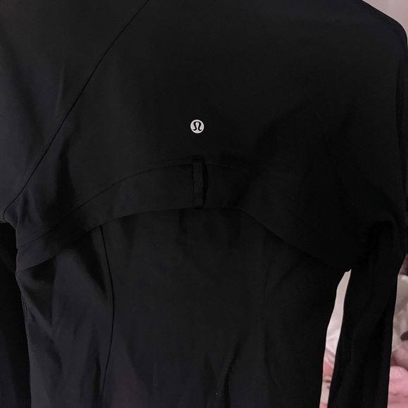 Lululemon Define Cropped Jacket
Nulu - Picture 3 of 5